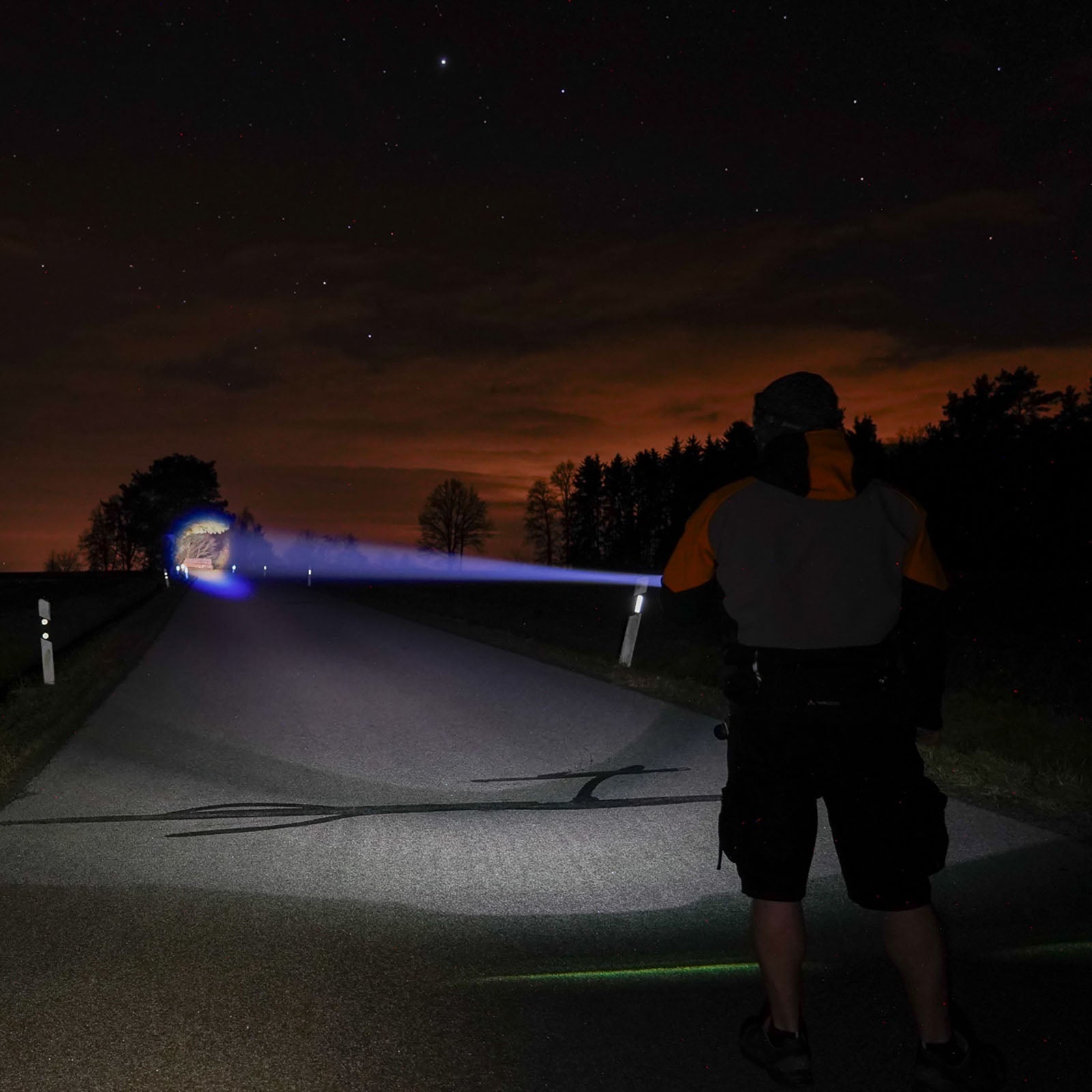 Kodiak® 1,000 Lumen Long Range 1.5km Rechargeable Tactical Torch