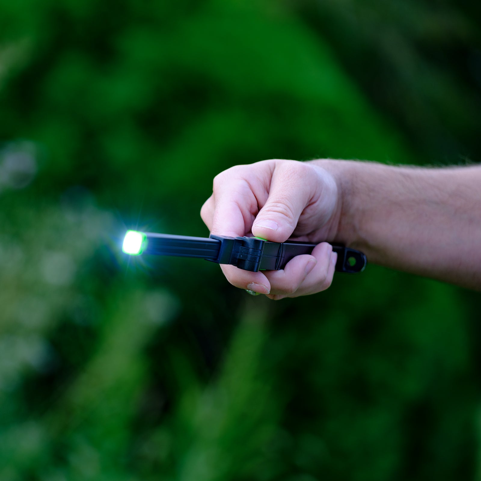 Kodiak® 350 Lumen Krank Rechargeable Slim Rotating Work Light